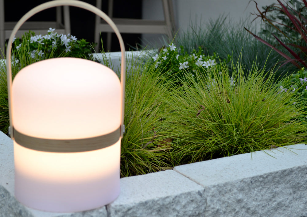 Lucide JOE wiederaufladbare LED-Tischleuchte IP44 Weiß, 3W Dim-to-Warm 2800K-3200K, USB-Ladung, für Innen- und Außenbereich