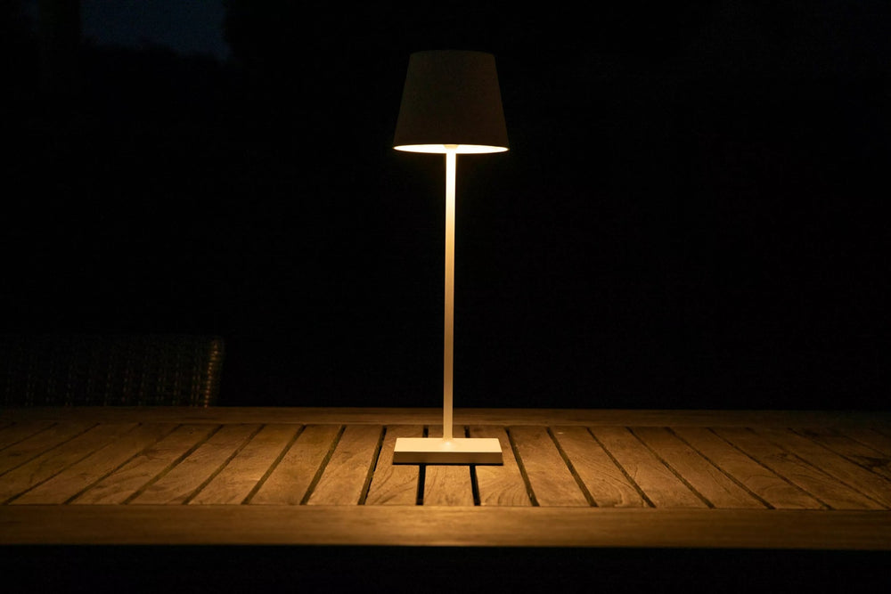 Lucide LED Lamp 1521 useful lumens, 3000K, 10.5W, Replaces 1250W, 5-year warranty, Aluminum Matte Gold