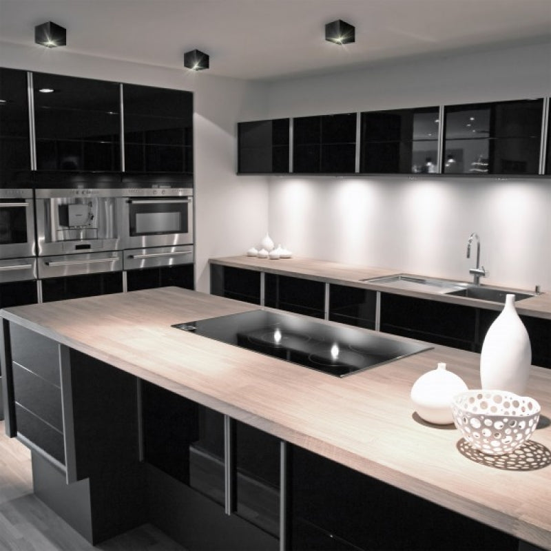 Spectrum CHLOE GU10 Aufbau LED Spotleuchte, Verstellbar Schwarz Silber, IP20, 250V, 10W Max