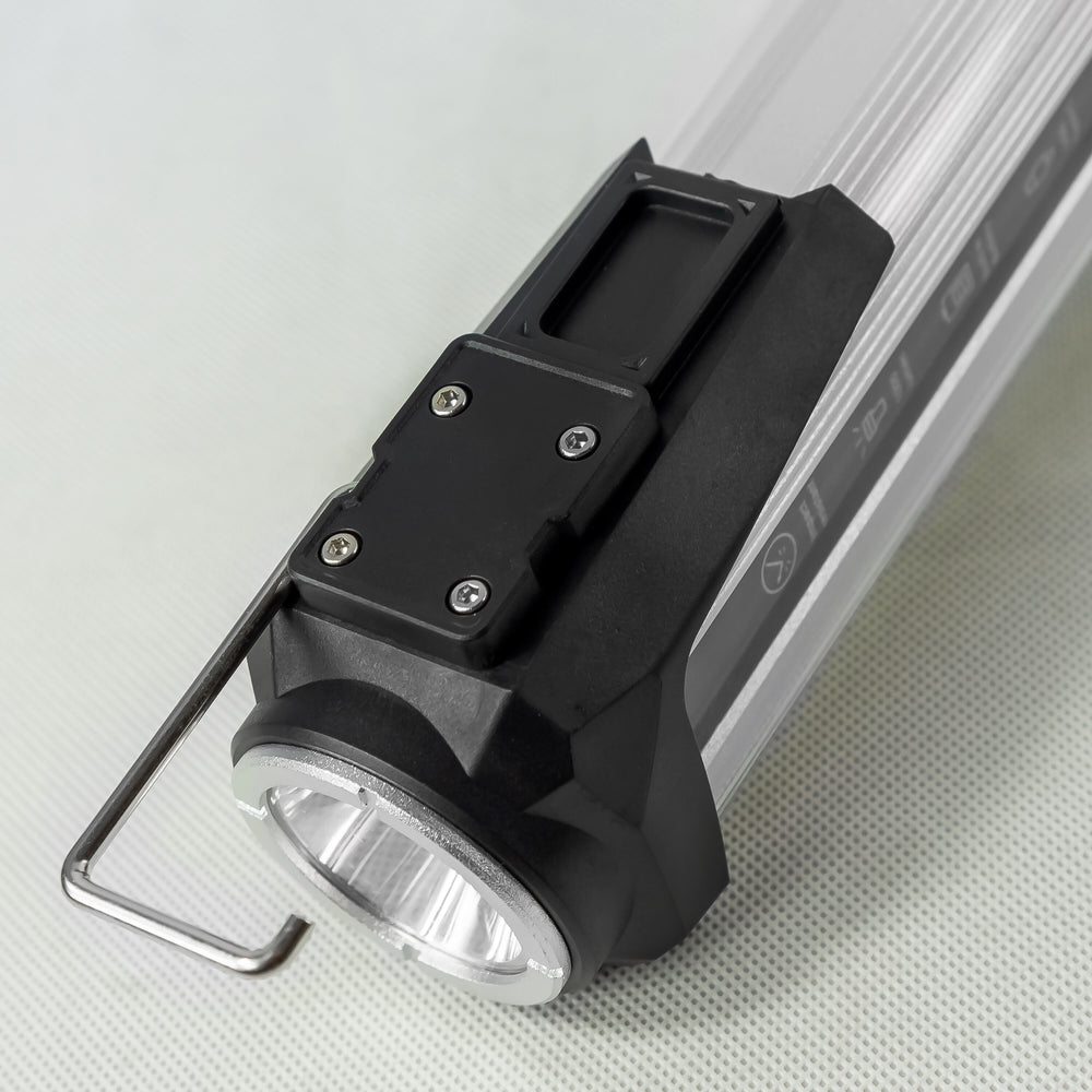 Technik LED Taschenlampe W50 COB+XPG 1000 Lumen Weiß IP55 mit USB Typ-C wiederaufladbarem Akku und Powerbank